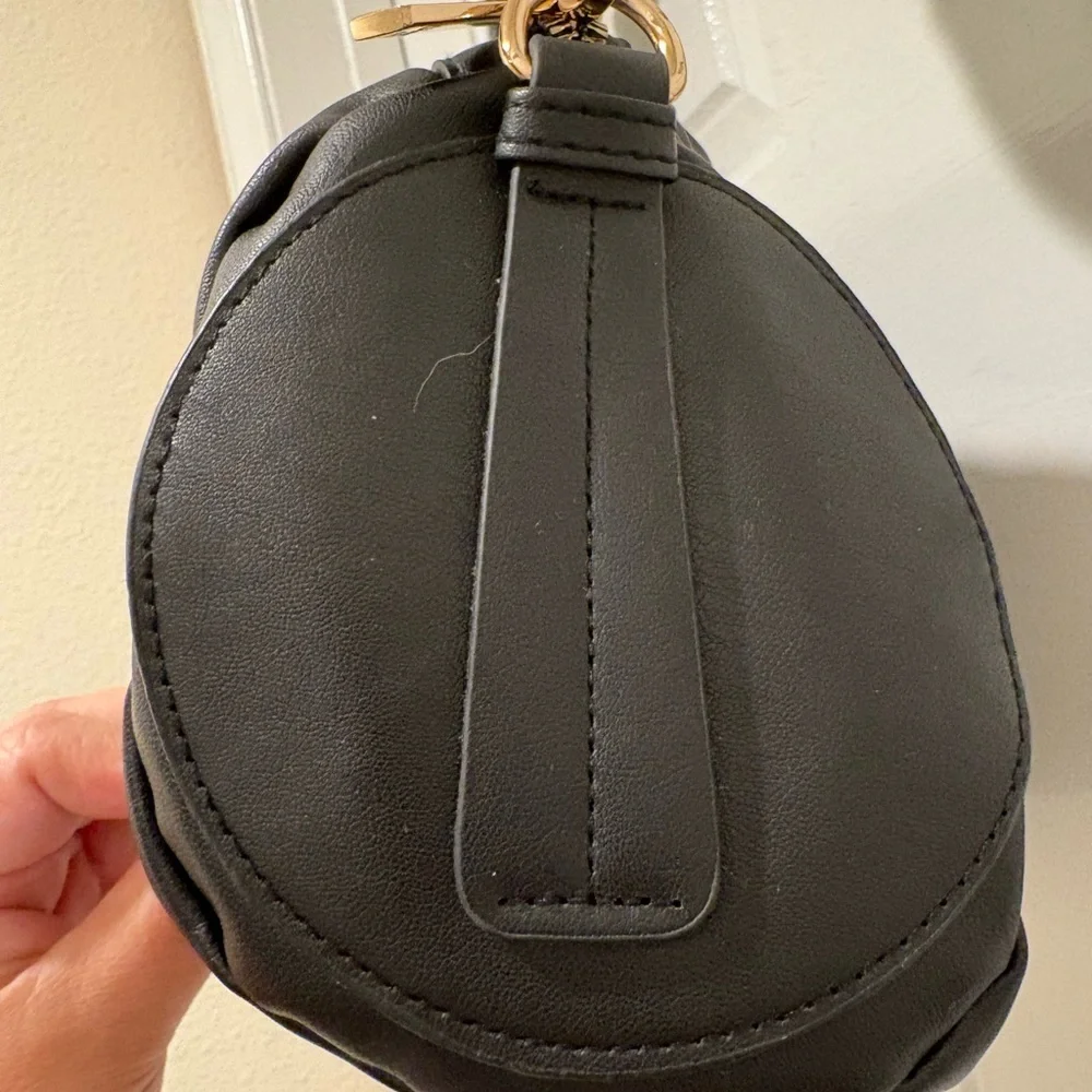 Giselle Paris Black Ruched Shoulder Bag - Picture 3 of 7